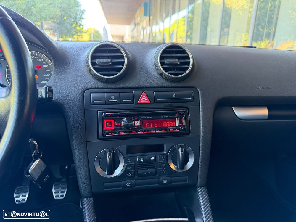 Audi A3 Sportback 2.0 TDI Ambition - 14