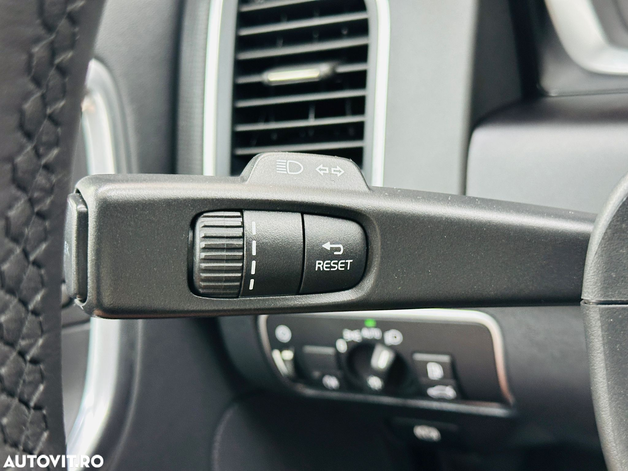 Volvo XC 60 - 35