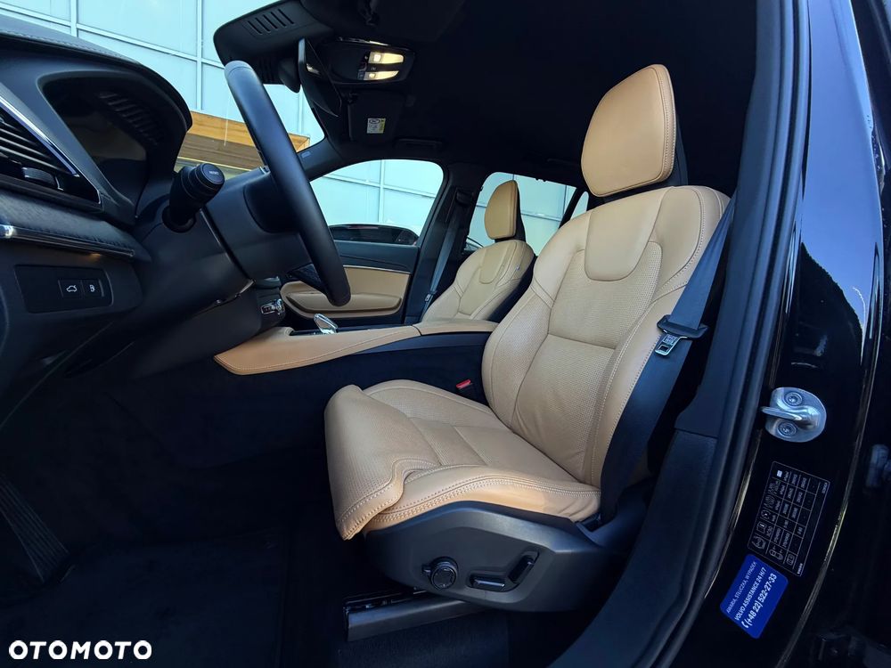 Volvo XC 90 T8 AWD Plug-In Hybrid Plus Bright 7os - 25