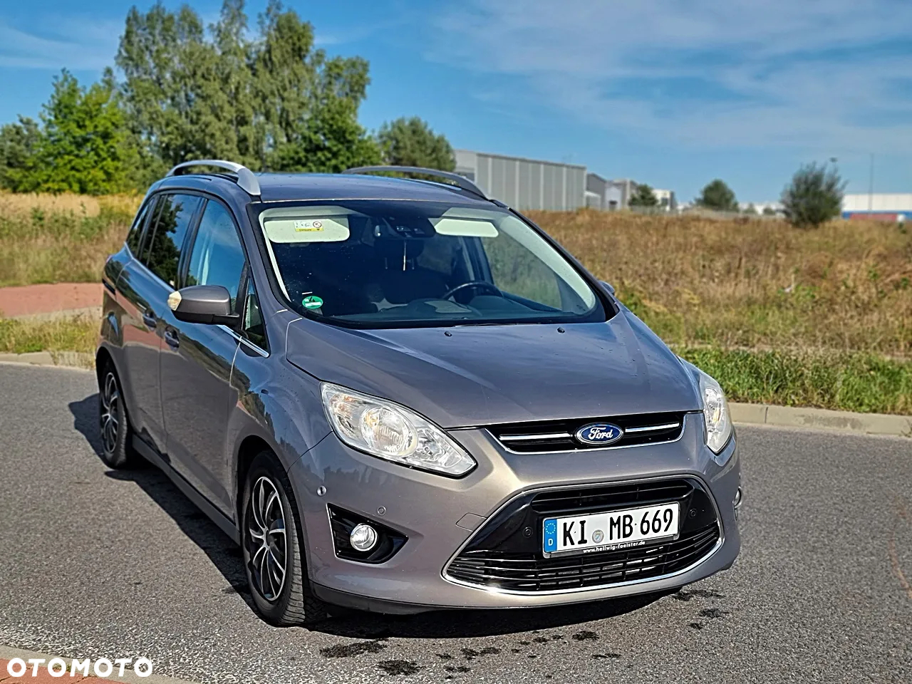 Ford Grand C-MAX - 12
