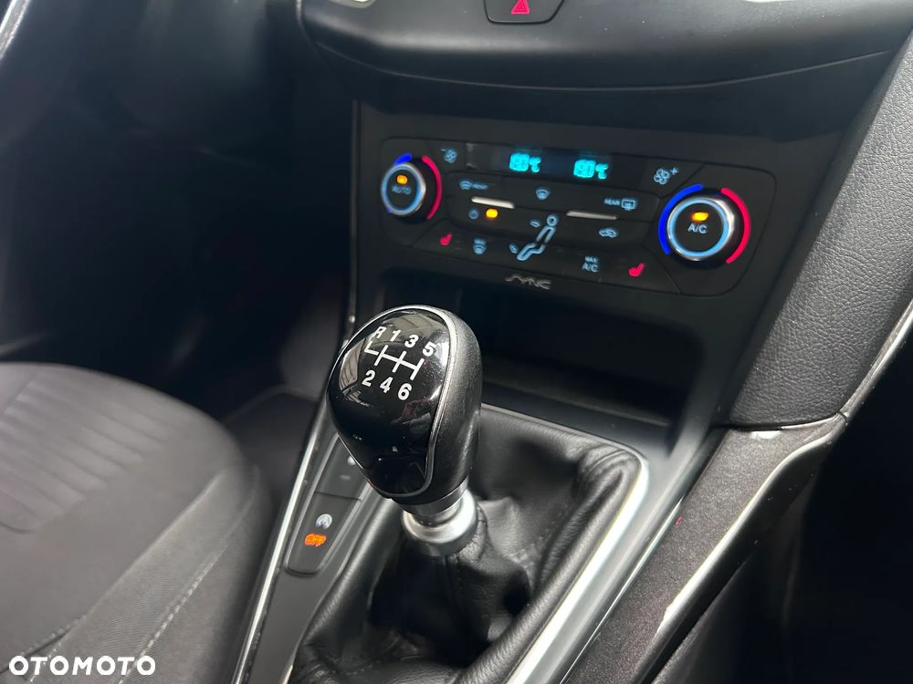 Ford Focus 1.5 EcoBoost Titanium ASS - 12