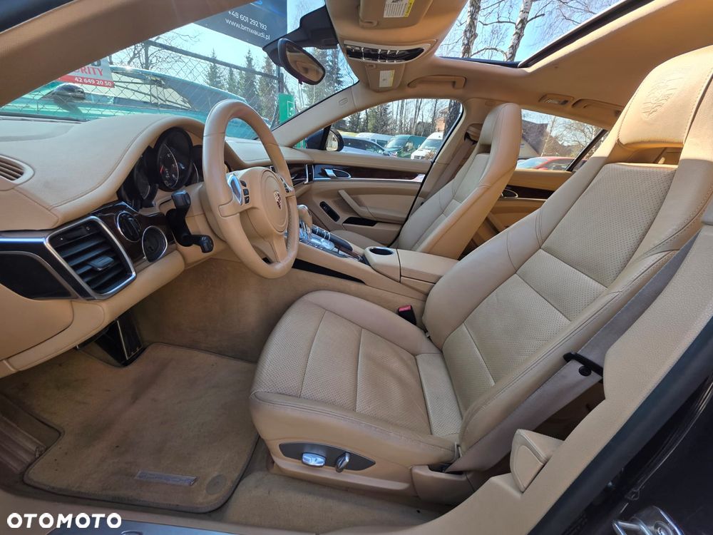 Porsche Panamera 4 PDK Platinum Edition - 18
