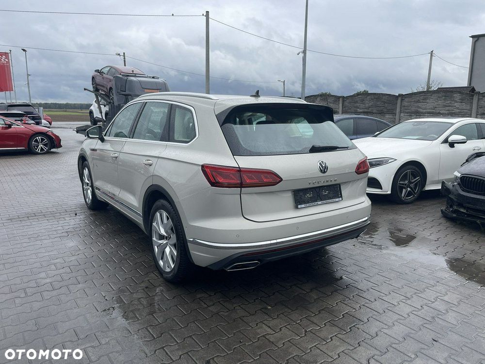 Volkswagen Touareg 3.0 V6 TDI 4Motion Elegance - 4