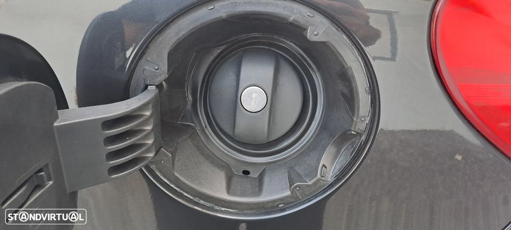 Peugeot 207 1.4 16V Active - 38