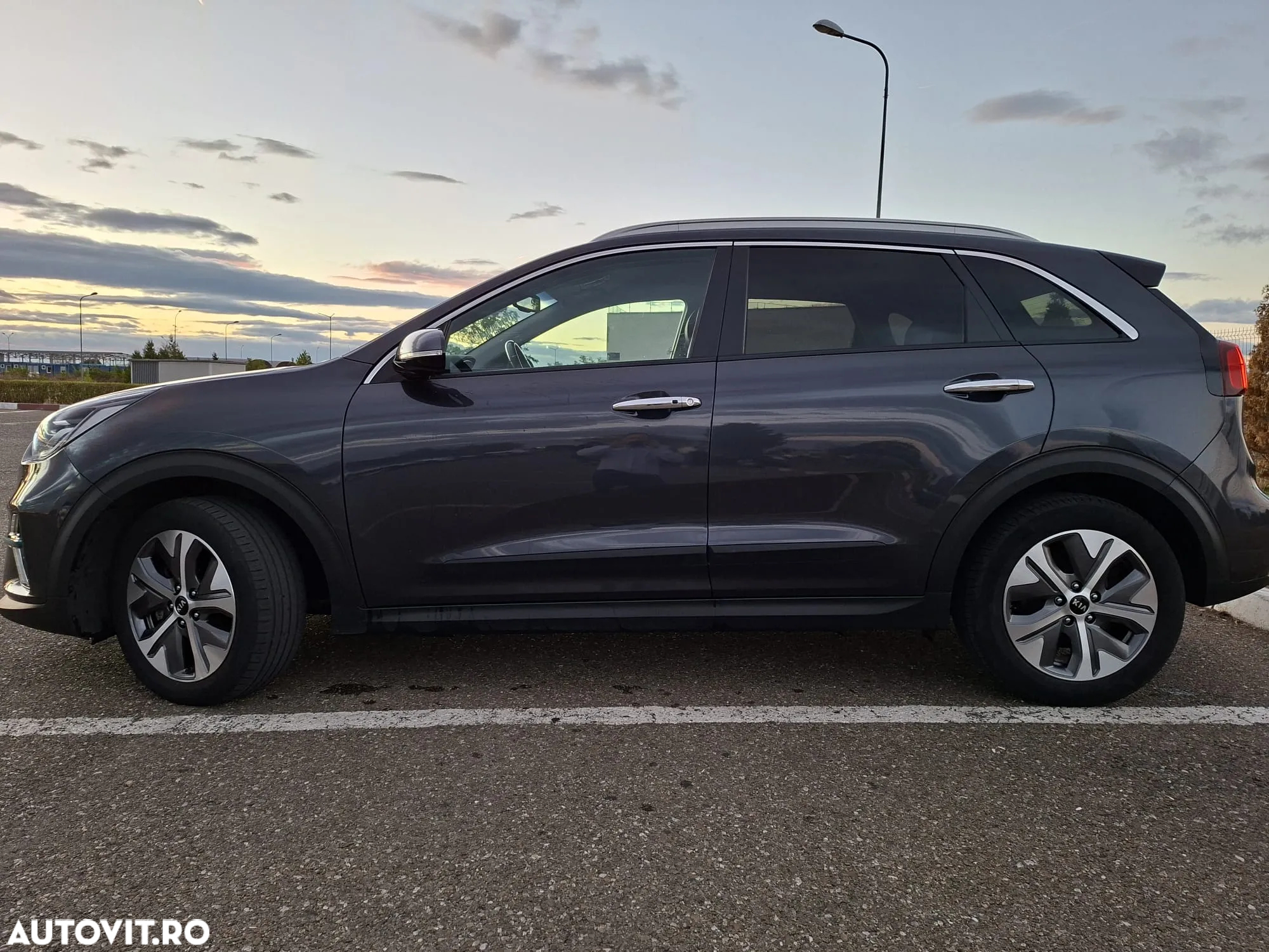 Kia Niro e-Niro 150 kW Vision - 2