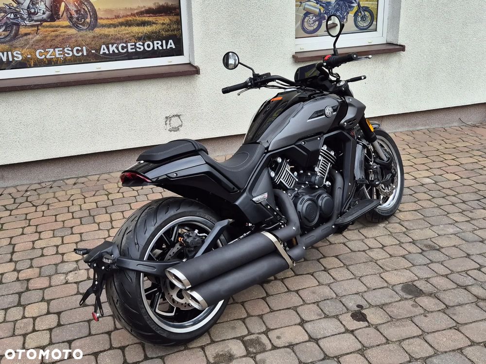 Morbidelli C1002V - 12