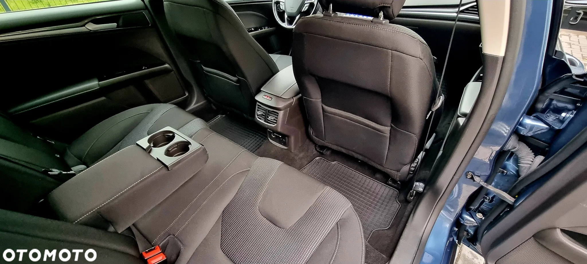 Ford Mondeo 2.0 EcoBlue Titanium - 28