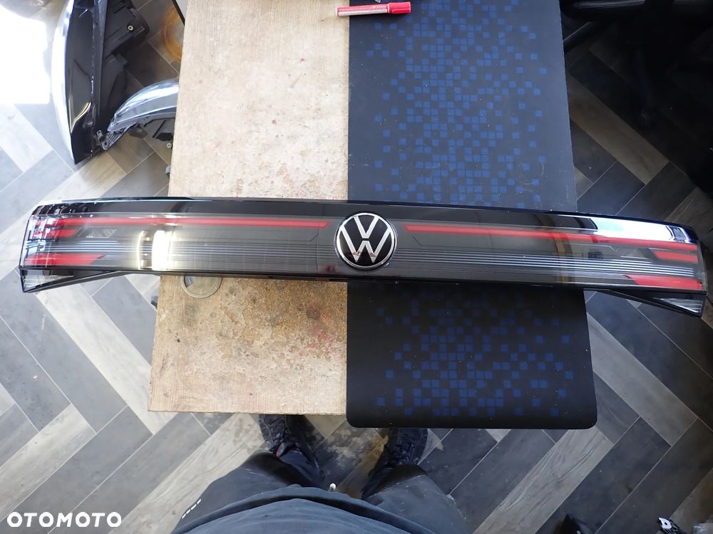 VOLKSWAGEN TAIGO LAMPA BLENDA KLAPY TYŁ 2G7945093 - 1