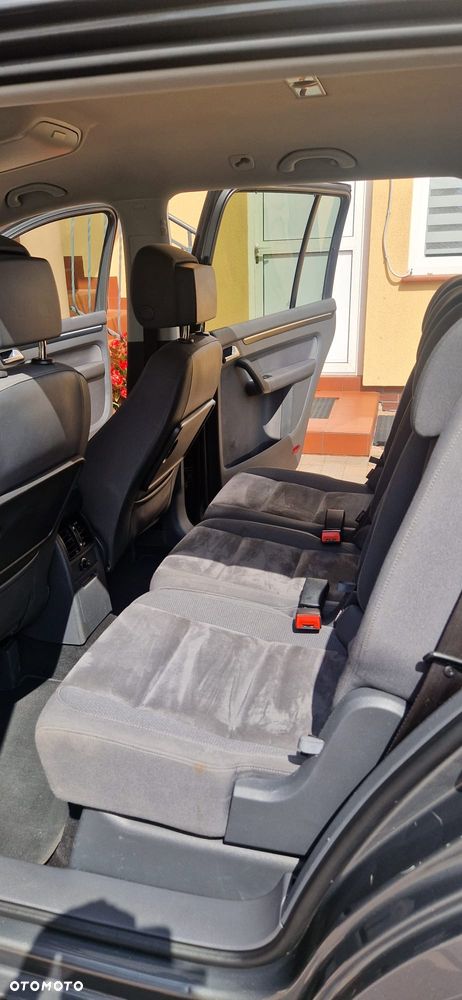 Volkswagen Touran 1.4 TSI Highline DSG - 9