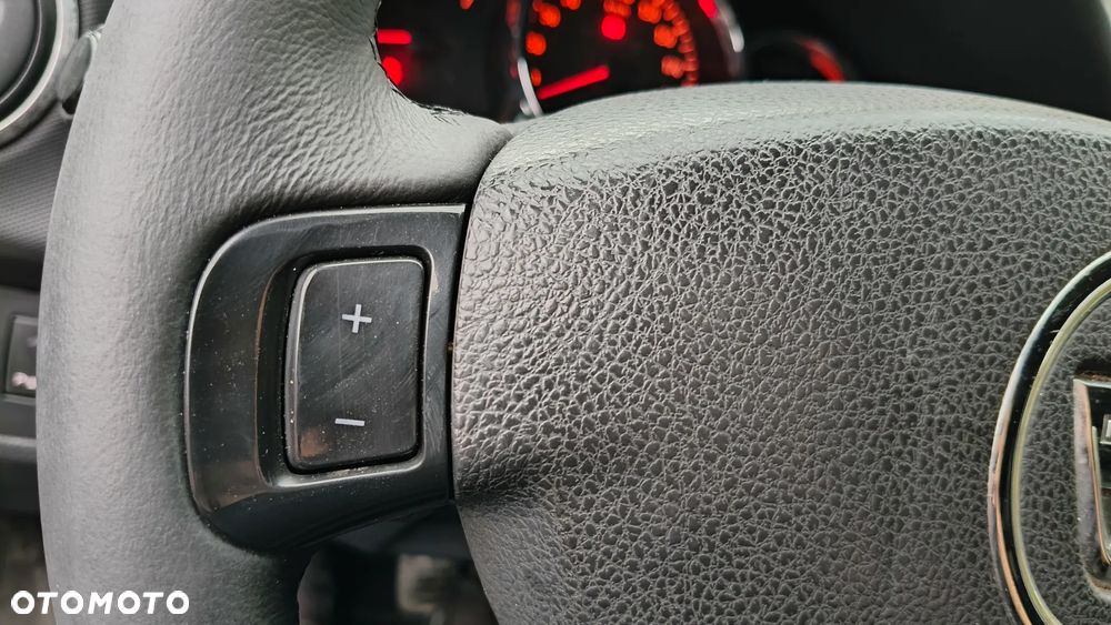 Dacia Logan - 25