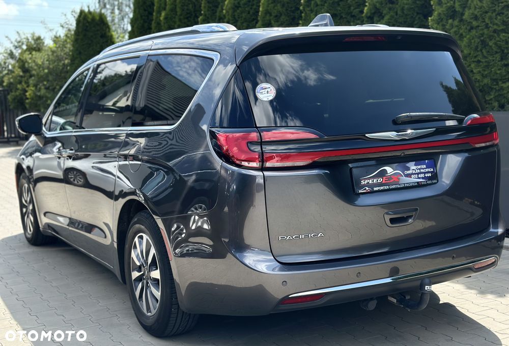 Chrysler Pacifica - 8