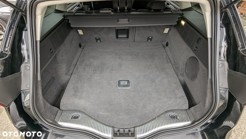 Ford Mondeo - 33