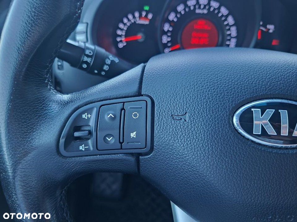 Kia Sportage - 16