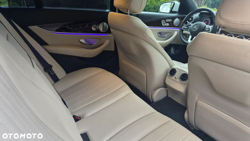 Mercedes-Benz Klasa E 450 4Matic 9G-TRONIC - 7