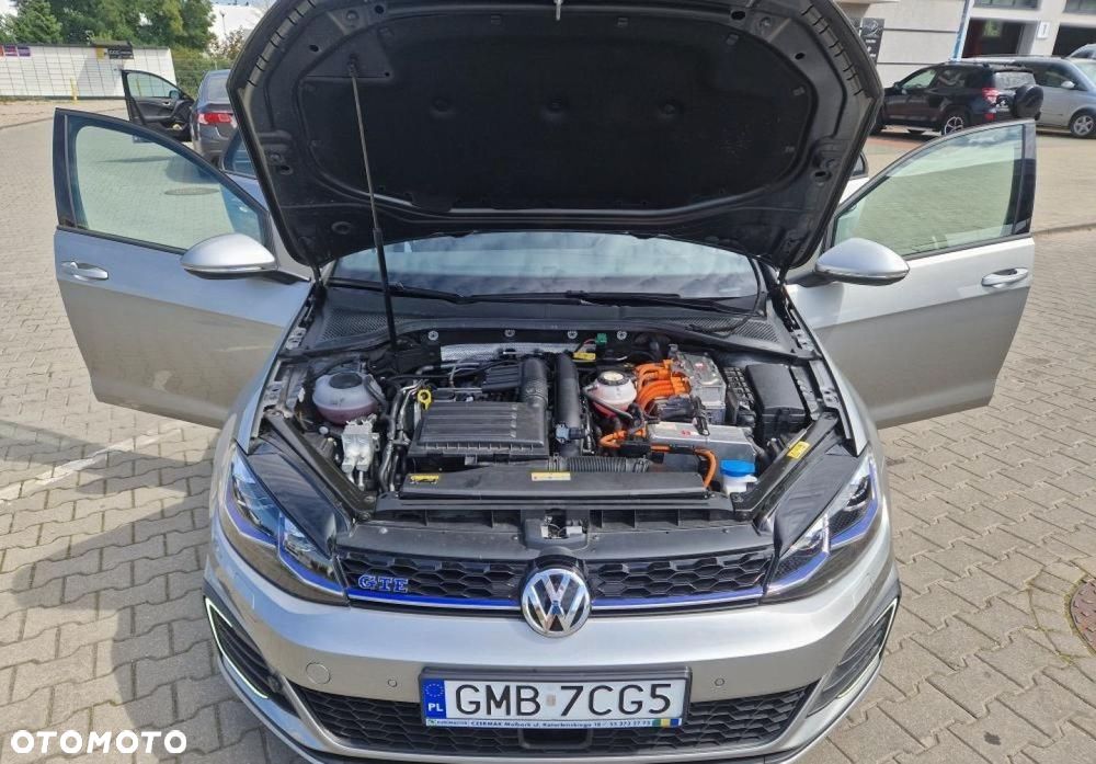 Volkswagen Golf - 14