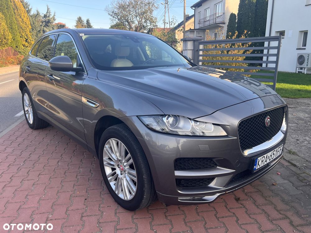 Jaguar F-Pace 2017 photo 3