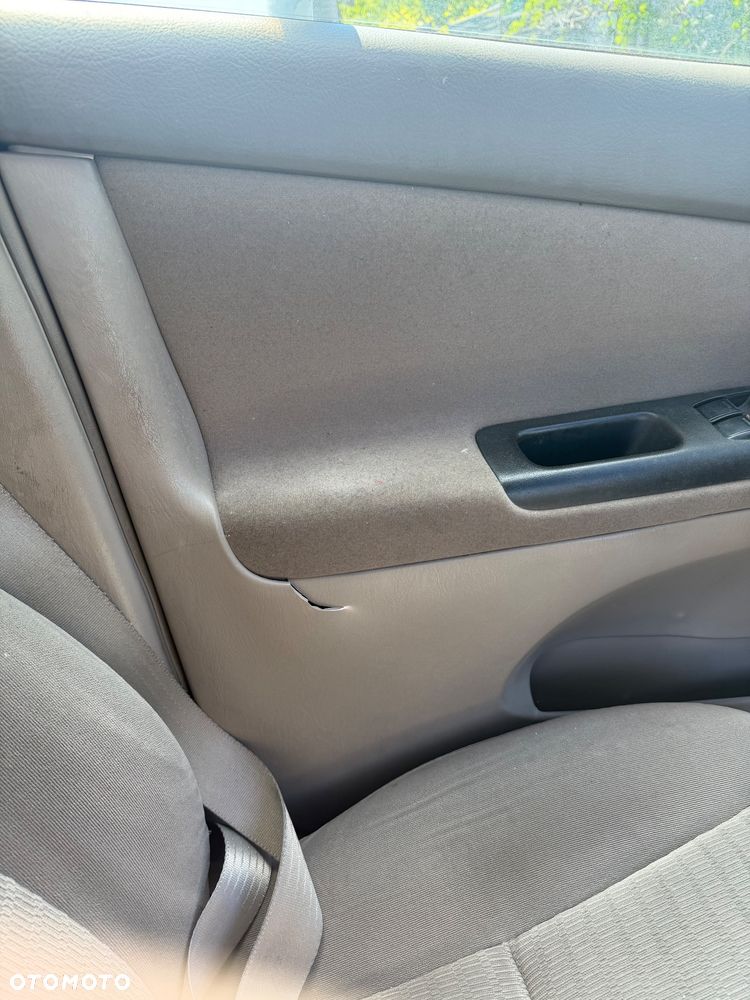 Toyota Camry 2.4 SE - 24
