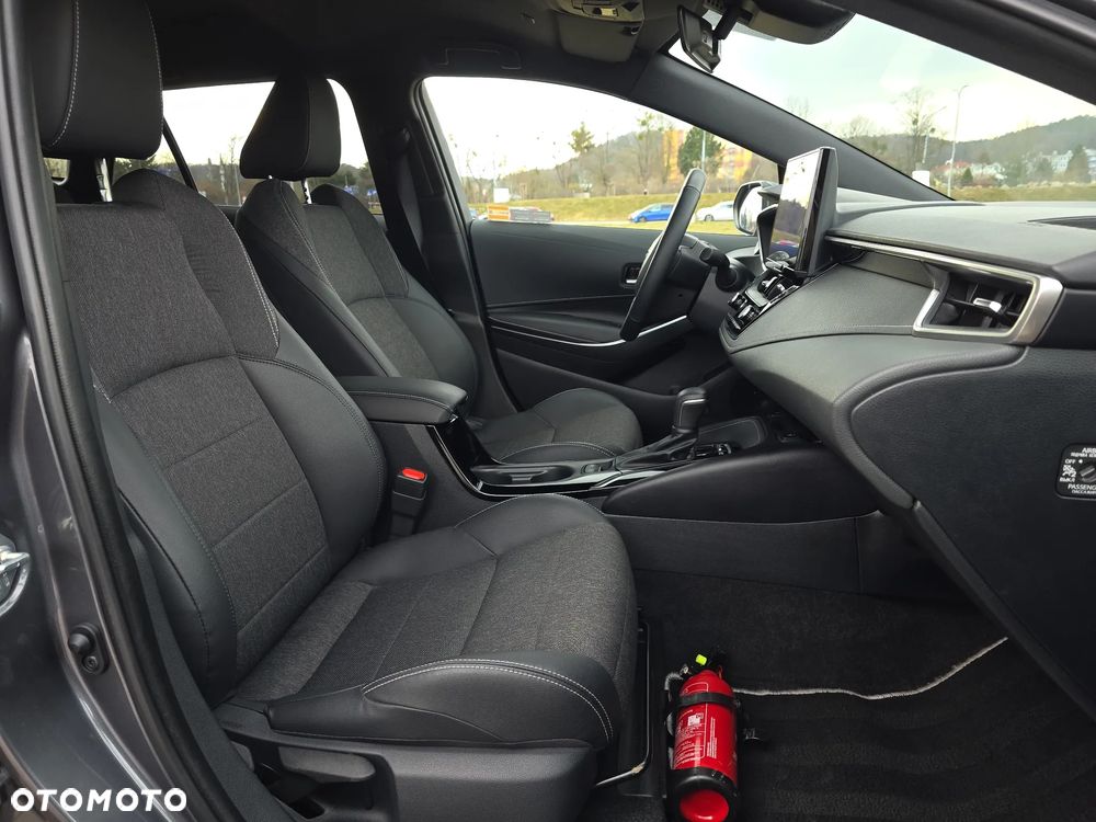 Toyota Corolla 1.8 Hybrid Style - 18