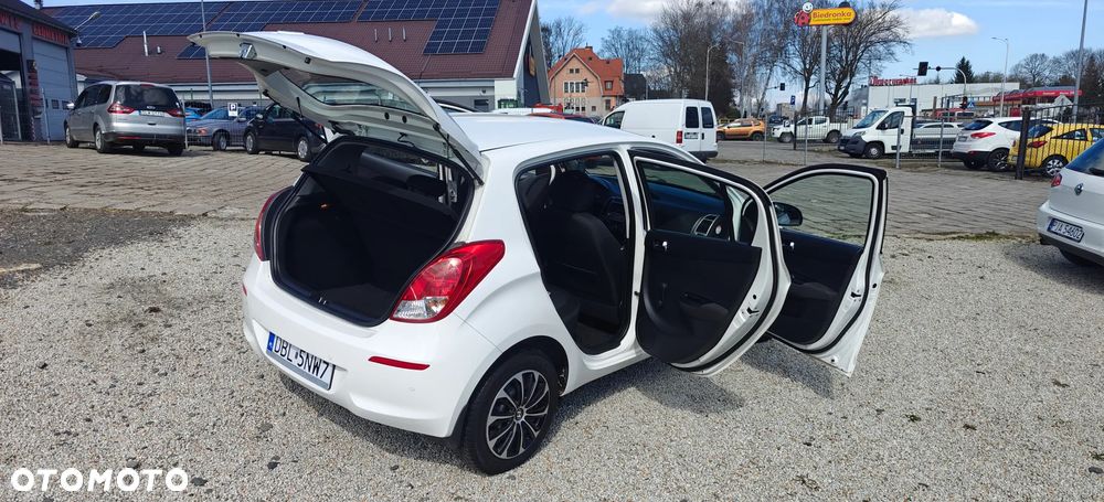 Hyundai i20 1.1 CRDi Classic + - 13