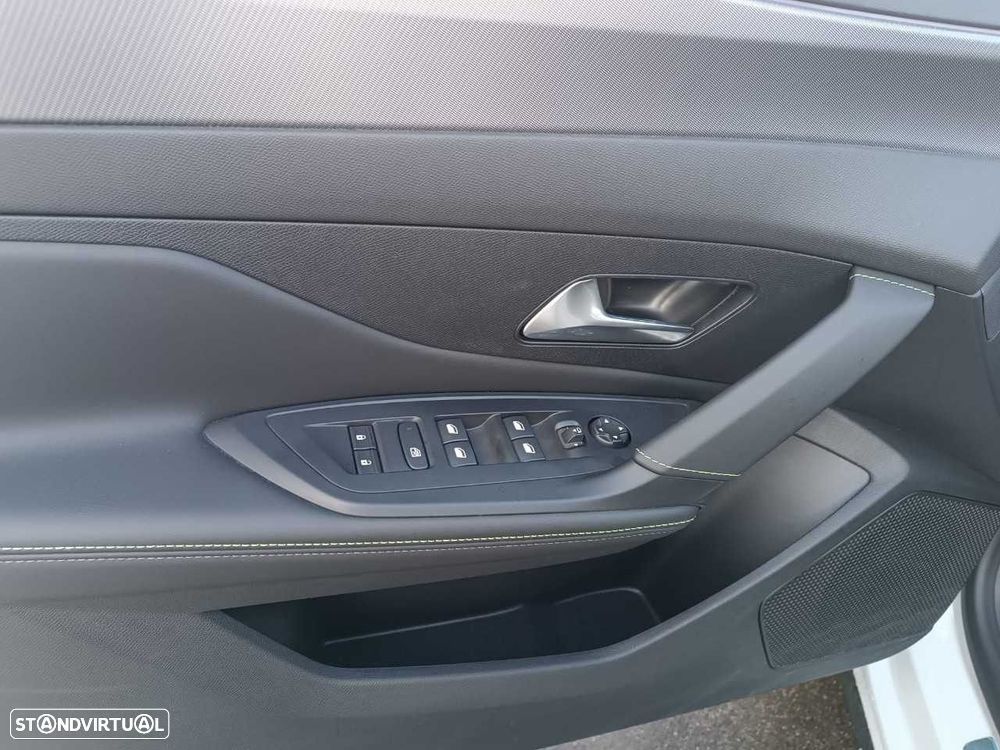 Peugeot E-408 58 kWh GT - 10