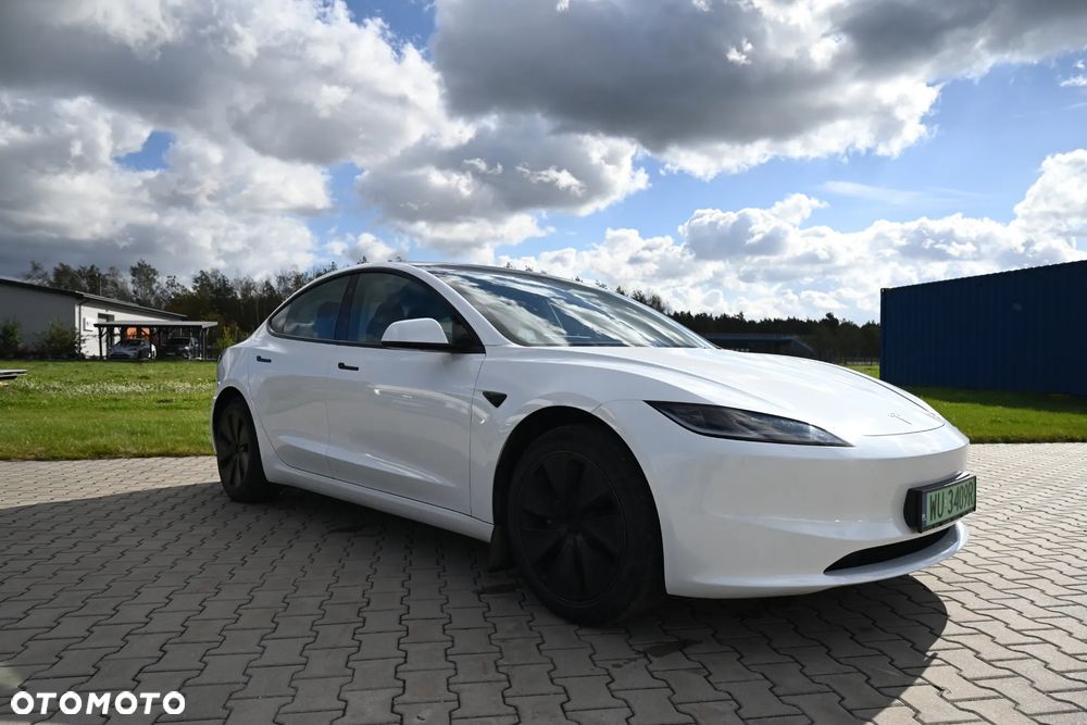 Tesla Model 3 - 33