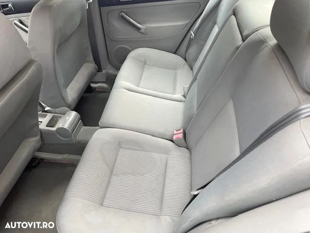 Volkswagen Bora 1.9 TDI Comfortline - 5