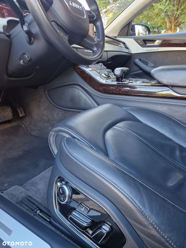 Audi A8 4.2 TDI Quattro - 12