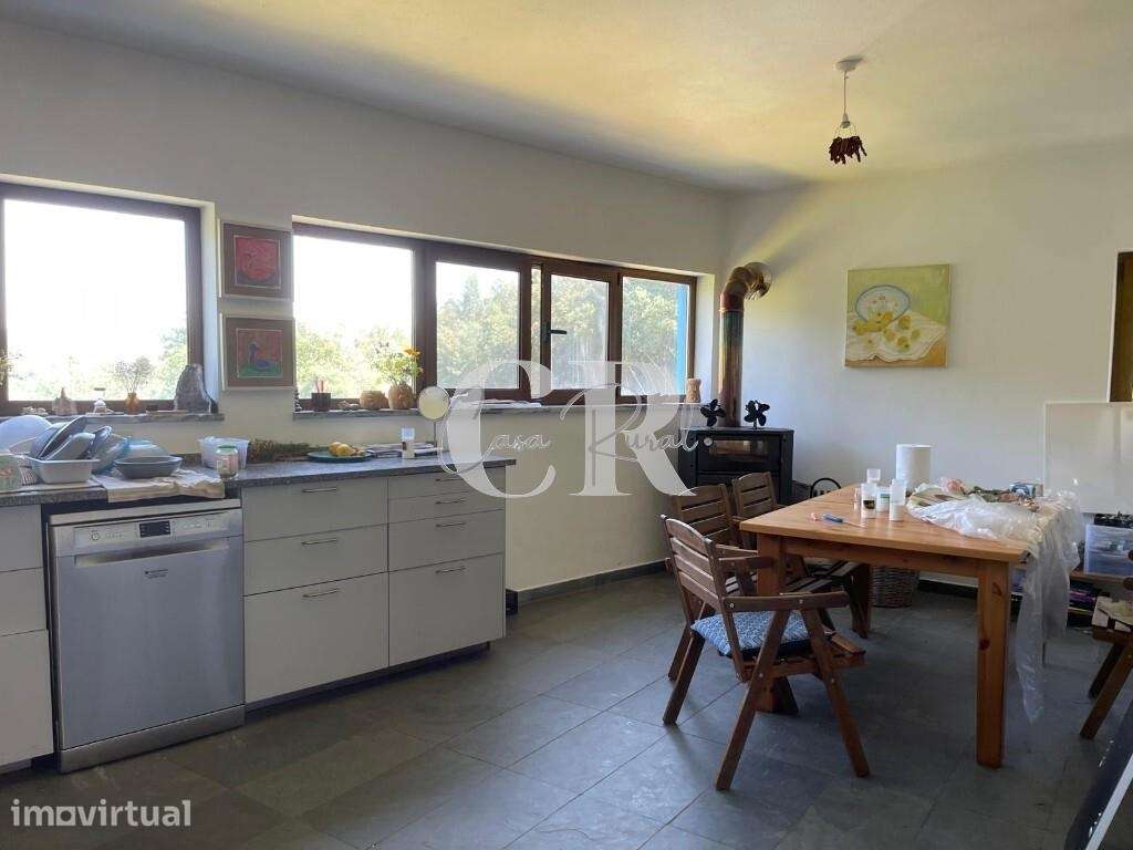 Quinta Isolada com Celeiro Convertido e Ruínas para Renovação perto de - Grande imagem: 3/38