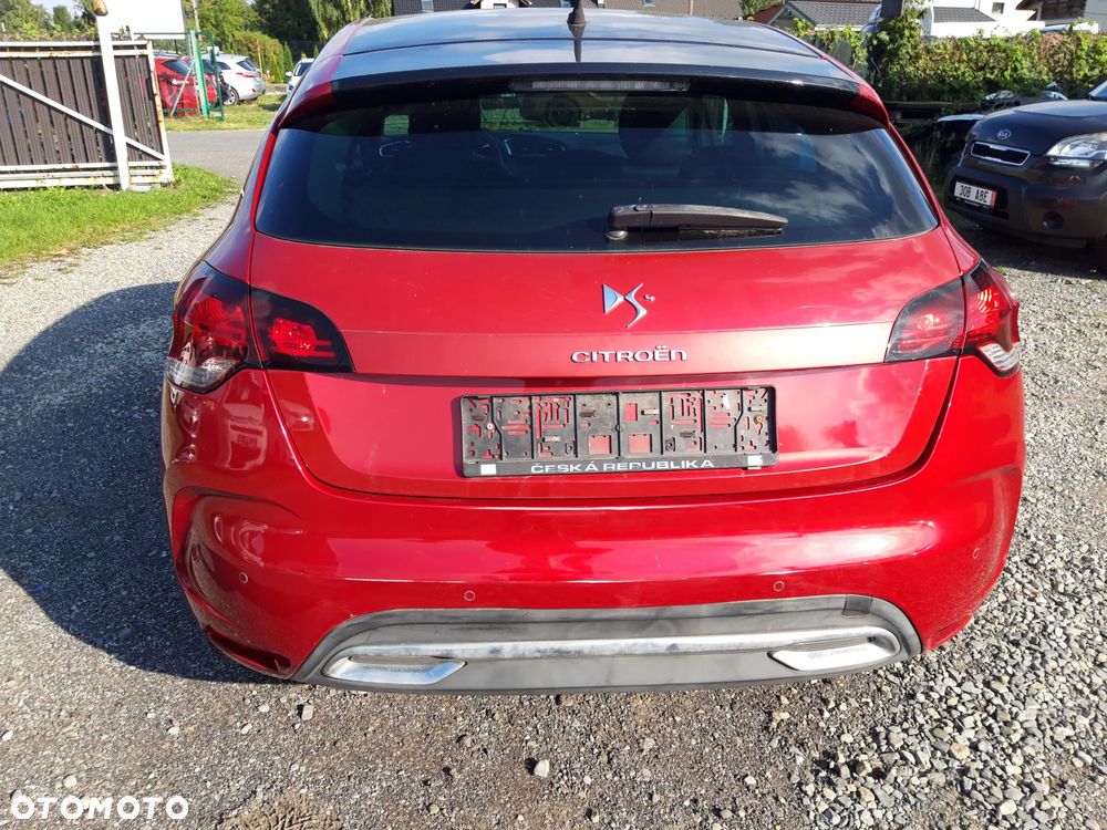 Citroën DS4 e-HDi 115 ETG6 Urban Show - 28