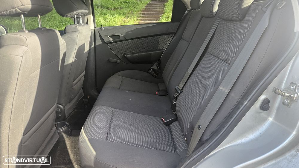 Chevrolet Aveo 1.2 LS - 12