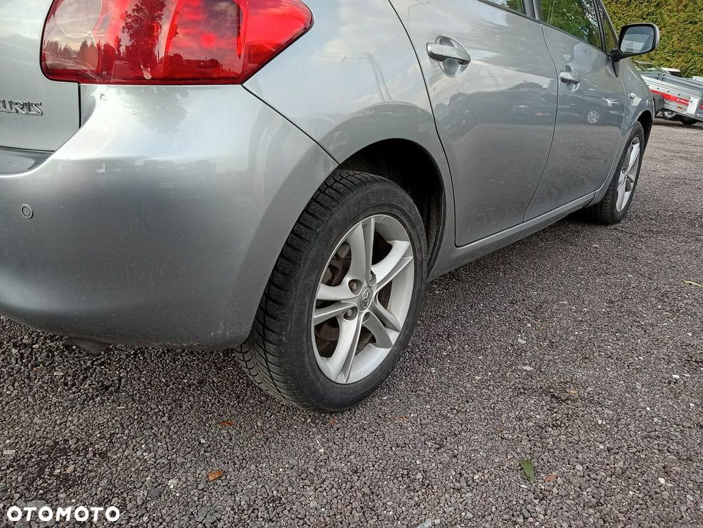 Toyota Auris - 13