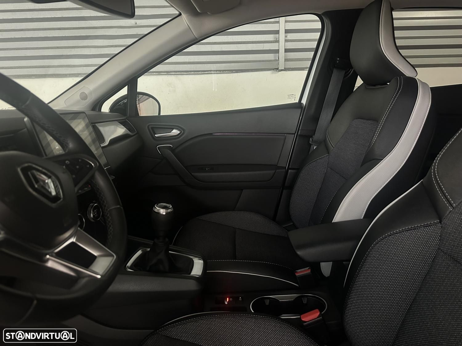 Renault Captur 1.0 TCe Exclusive - 10