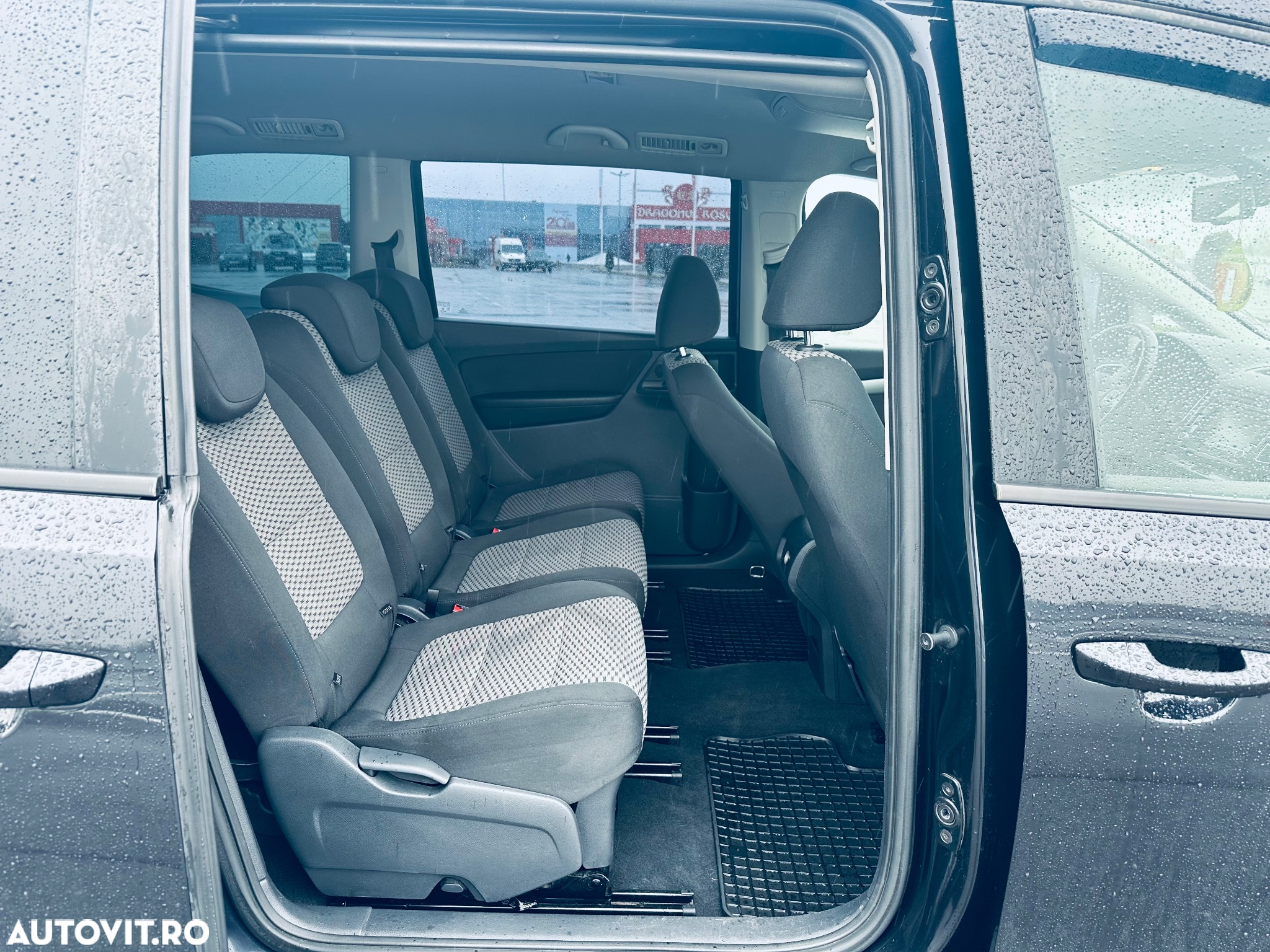 Volkswagen Sharan 2.0 TDI DSG BlueMotion Technology Comfortline - 26