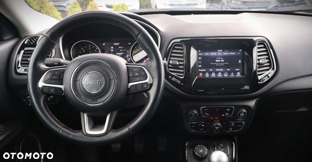Jeep Compass - 12