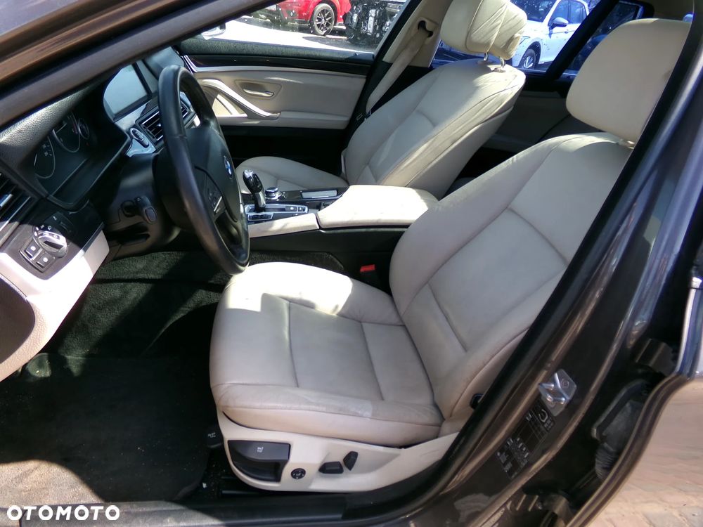 BMW Seria 5 520d Sport-Aut - 8
