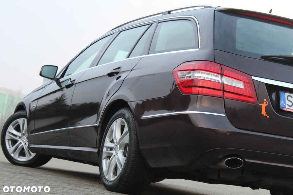 Mercedes-Benz Klasa E 250 CGI BlueEFFICIENCY 7G-TRONIC Avantgarde - 15