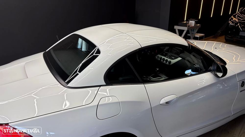 BMW Z4 35 is Auto - 24