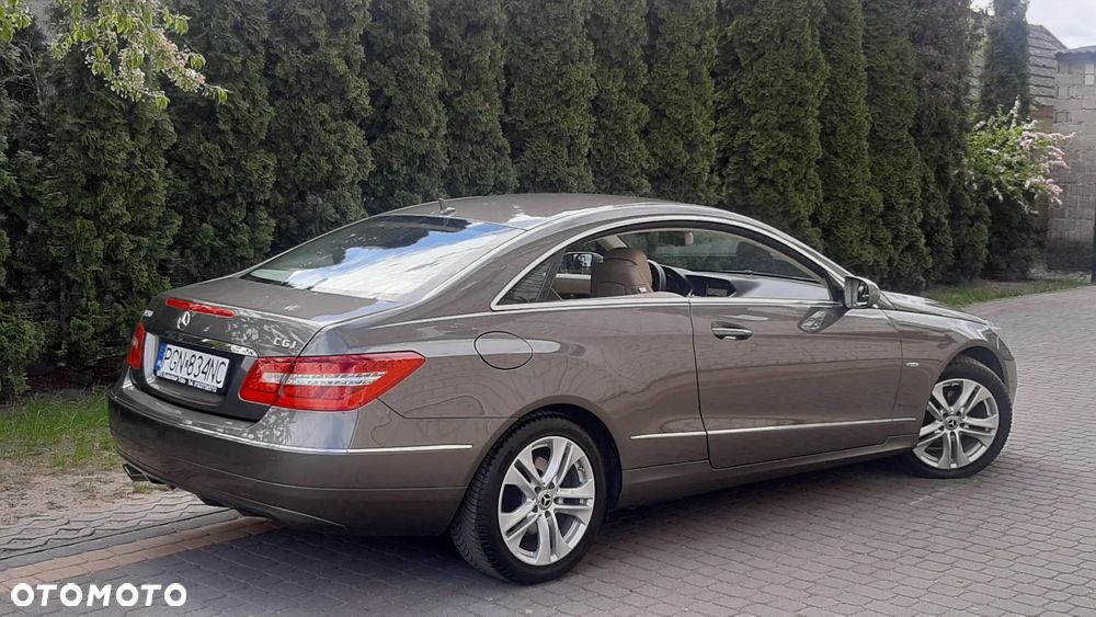 Mercedes-Benz Klasa E 250 CGI BlueEFFICIENCY Automatik Avantgarde - 13