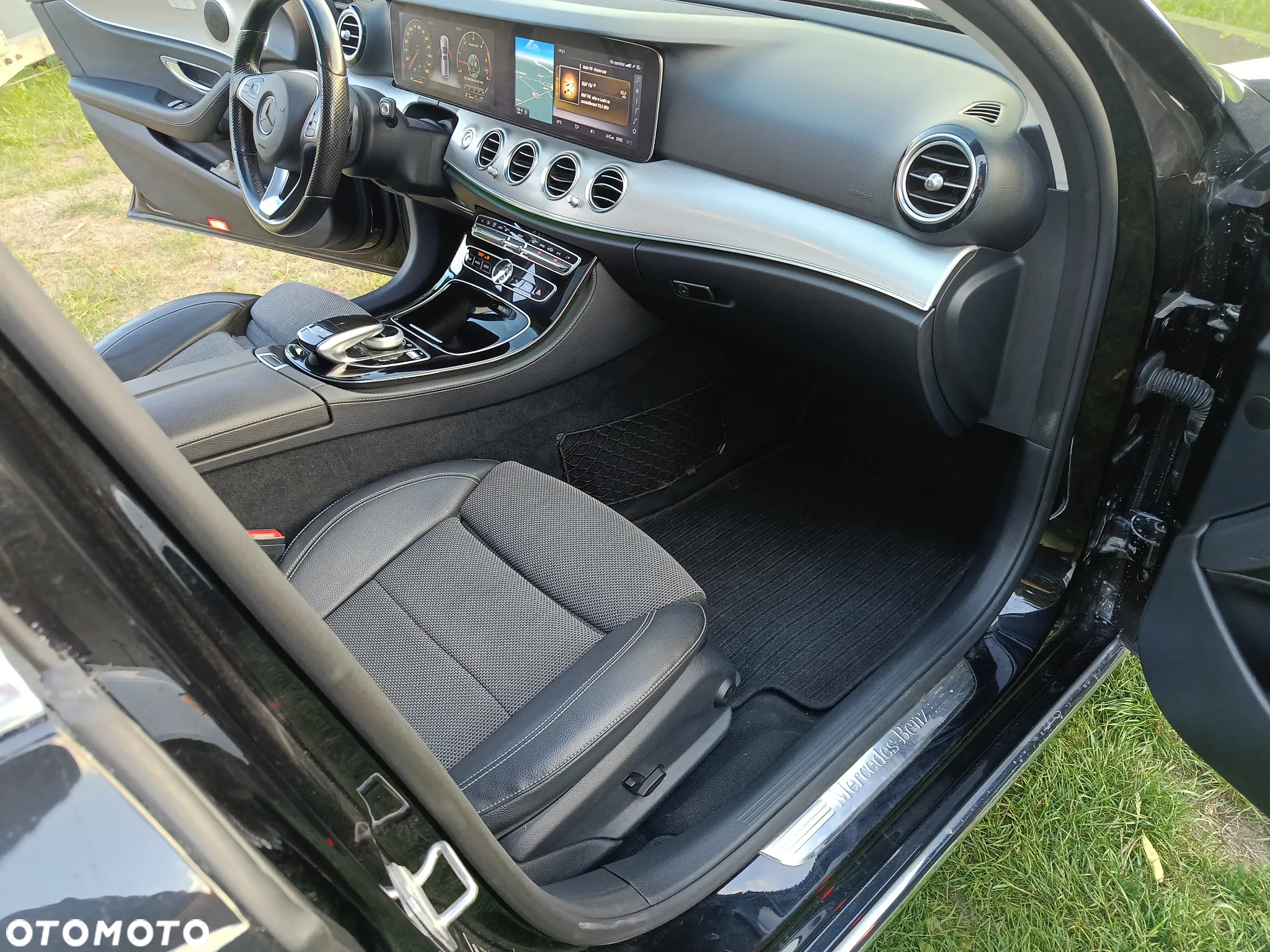 Mercedes-Benz Klasa E 350 d T 9G-TRONIC Avantgarde - 22