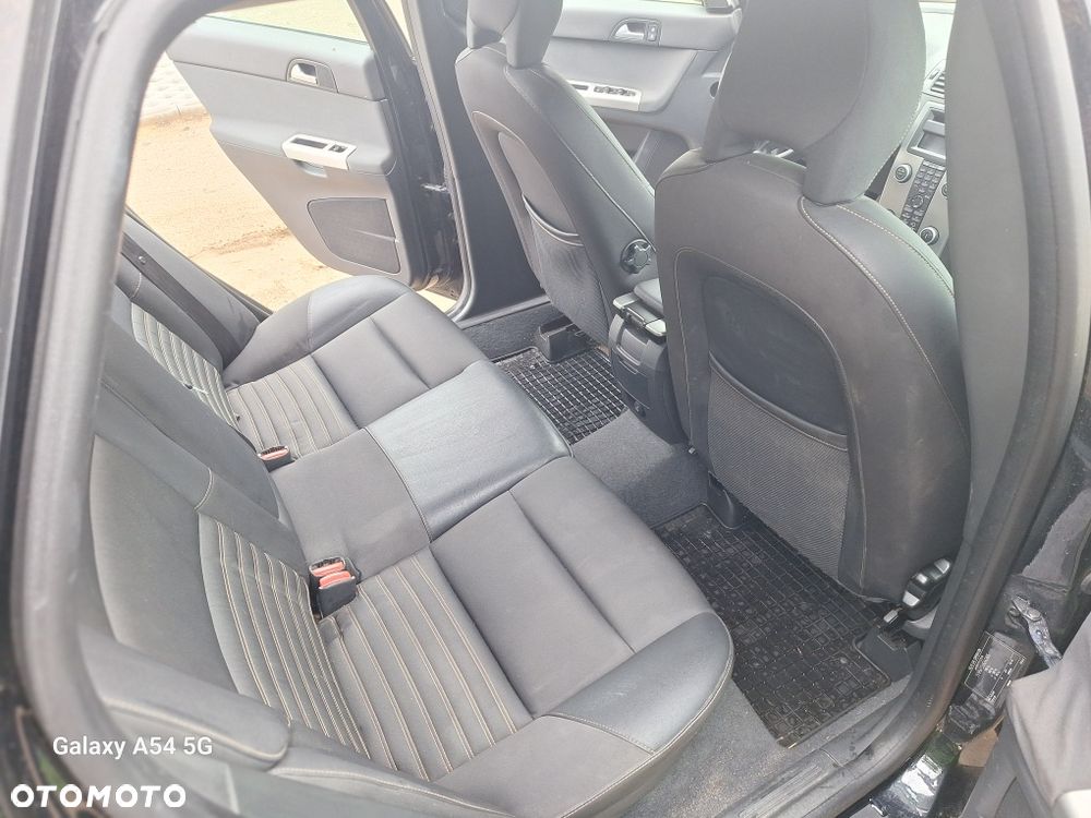 Volvo V50 - 4