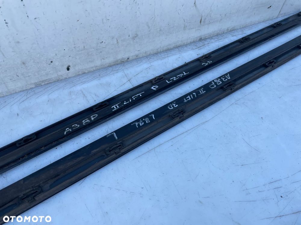 DOLNA LISTWA DRZWI PRAWY LEWY PRZÓD AUDI A3 8P 3D LZ7L - 8