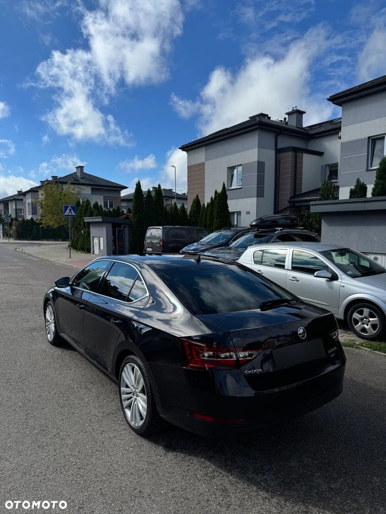 Skoda Superb 2.0 TDI 4x4 Style DSG - 6