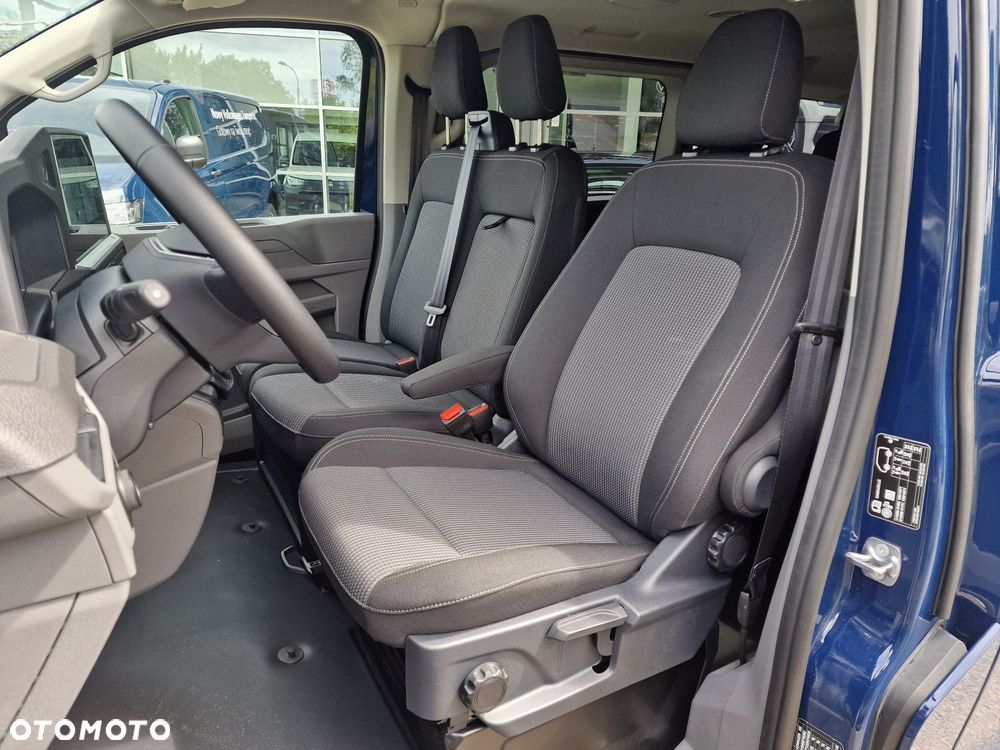 Volkswagen Caravelle - 14