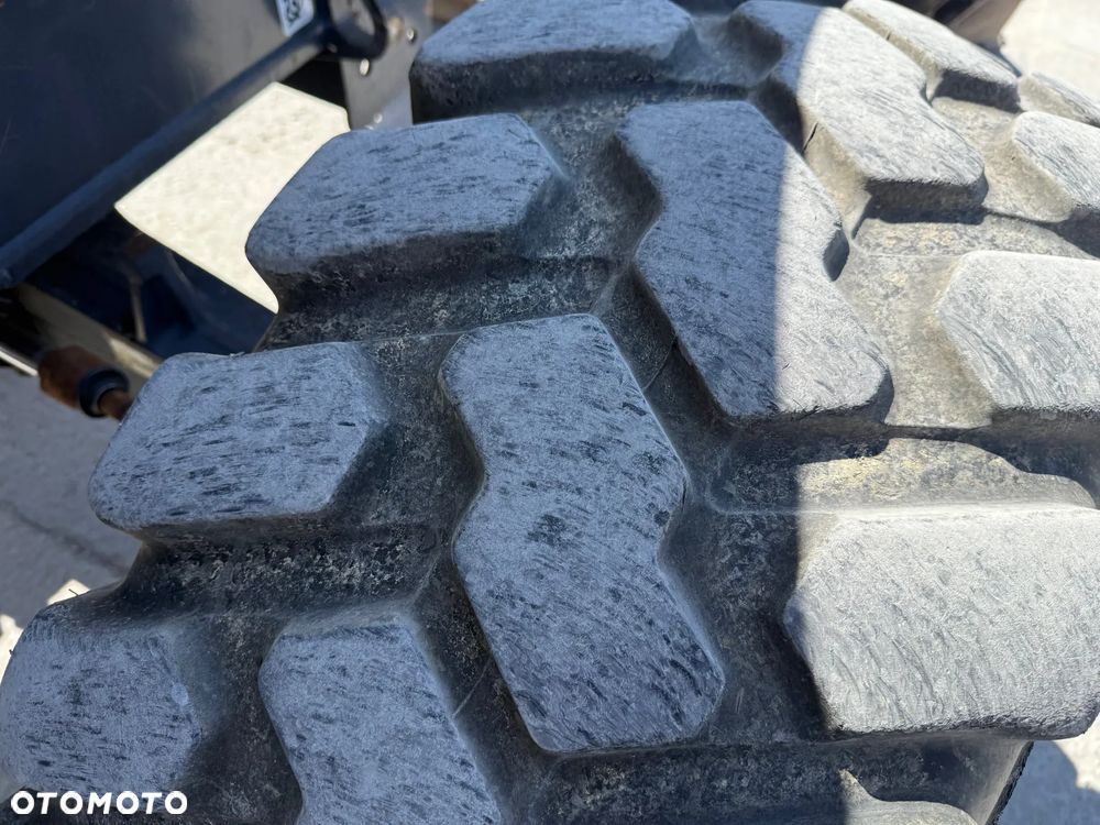 Terex 860 / 2012 / Uchylna Przednia Łyżka / Szybkozłącza - 18