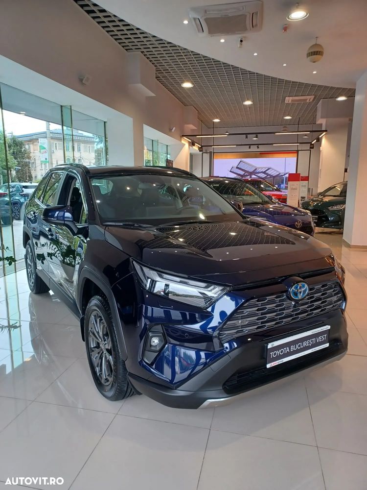 Toyota RAV4 - 1