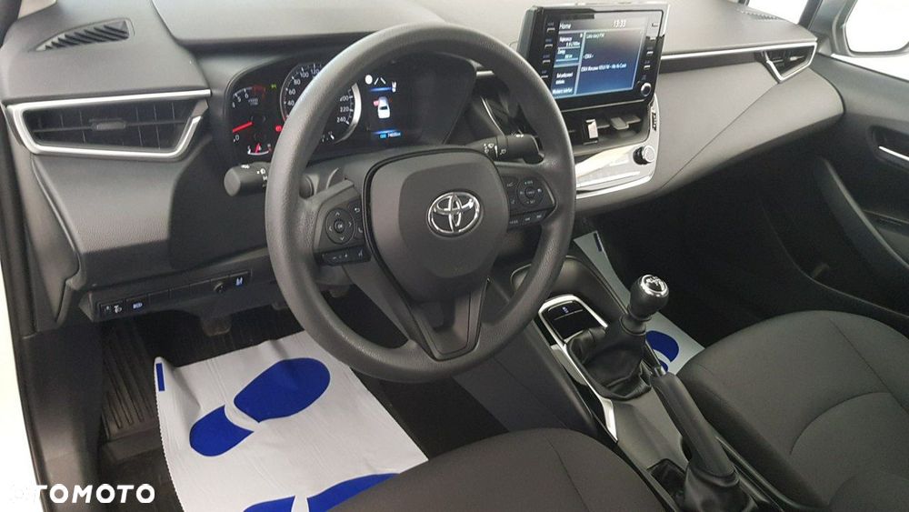 Toyota Corolla - 19