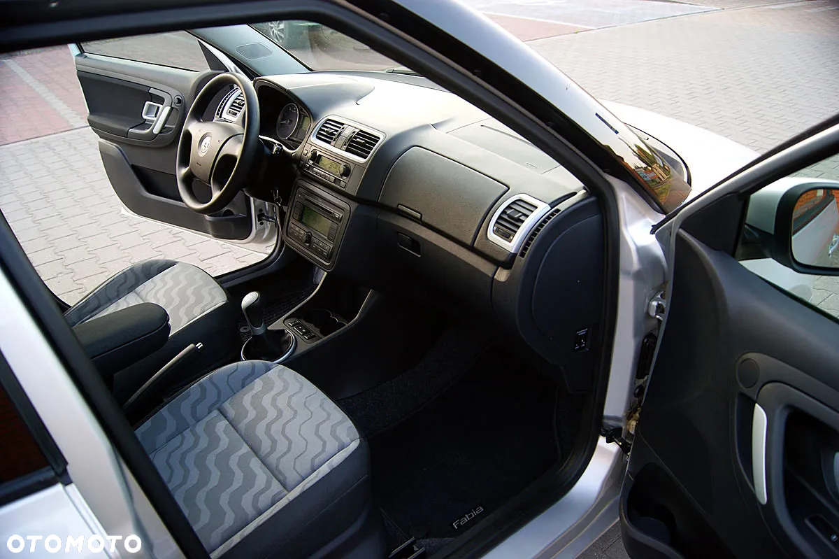 Skoda Fabia 1.4 16V Elegance - 25