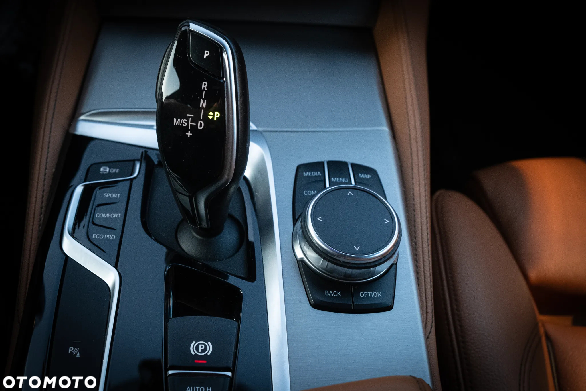BMW Seria 5 520d M Sport - 27