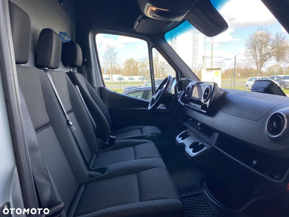 Mercedes-Benz eSprinter - 5