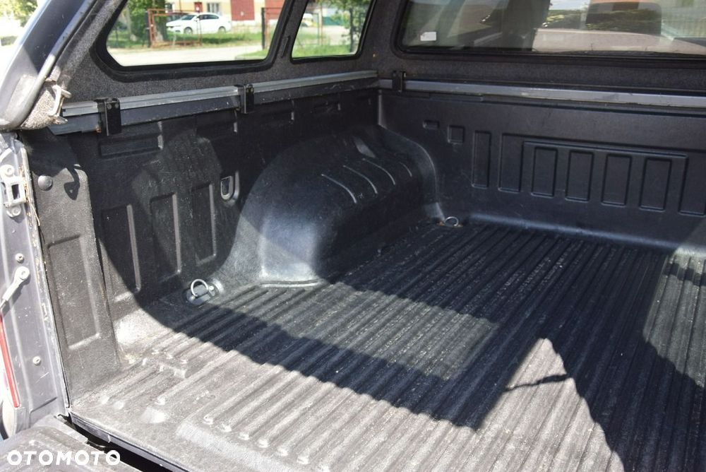 Volkswagen Amarok - 24